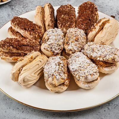 Меренги ореховые с кофейными зернами в У Палыча. С пылу, с жару! по цене 743 ₽