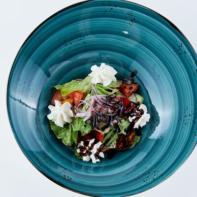 Греческий салат с кремом фета в Невидалия по цене 540 ₽