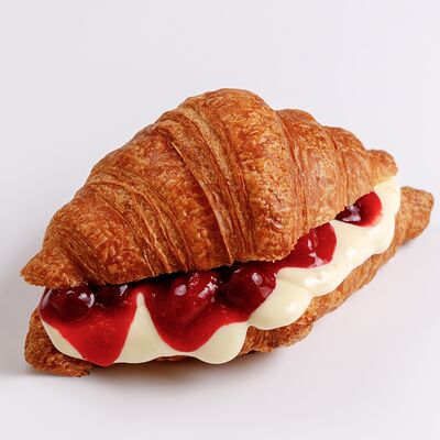 Круассан ягодный в Coffee Machine по цене 420 ₽