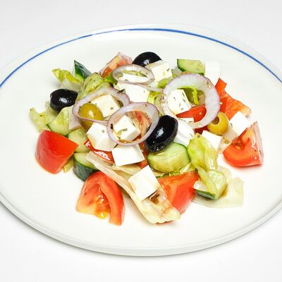Греческий в MEZE fastfood & grill restaurant по цене 431 ₽