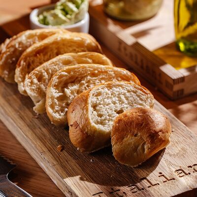 Чиабатта с зелёным маслом в Italiani по цене 140 ₽