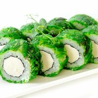 Изумрудная филадельфия в Fusion Sushi