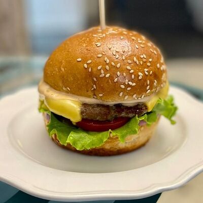 Бургер классический Минив Настроение вкуса по цене 416 ₽