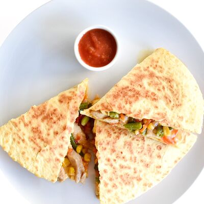 Кесадилья с цыплёнком в Дом еды по цене 379