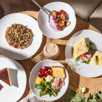 Логотип М2 Органик Клуб Патриаршие