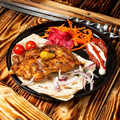 Куриное бедрышко в Золотой шампур по цене 430 ₽