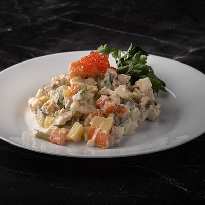 Оливье с семгой в Оливье по цене 550 ₽