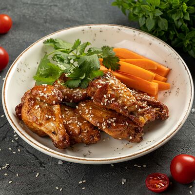 Хрустящие крылышки в глазури в Сорренто по цене 510 ₽