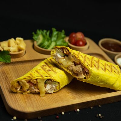 Шаурма Сырная в Max-Grill по цене 439 ₽