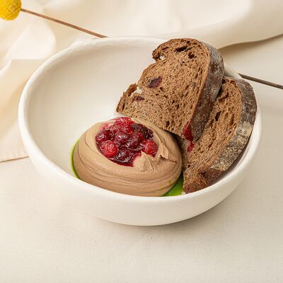 Паштет из печени кролика с клюквенным соусом в УГОДНИКИ по цене 689 ₽