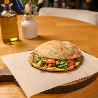 Пучча с форелью в River по цене 780 ₽