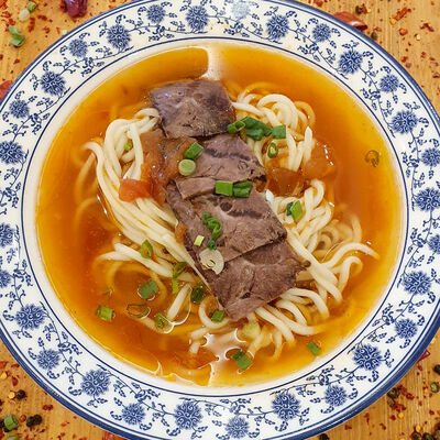 Лапша с говядиной и томатами в Кунфу еда по цене 299 ₽