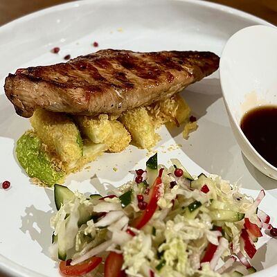 Стейк из индейки в Чо? Капчо! по цене 850 ₽