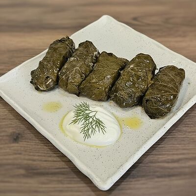 Долма в виноградных листьях в Тибон по цене 300 ₽