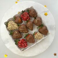 Клубника в шоколаде Moon в MCakes - торты и десерты