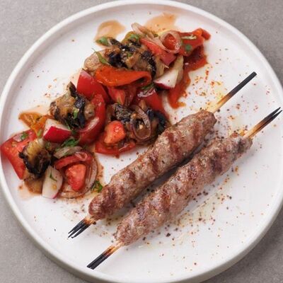 Кебаб из баранины, томаты, баклажан в 321 Club by Novikov по цене 960