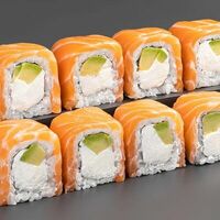 Ролл Филадельфия с авокадо в Tao Sushi Lab