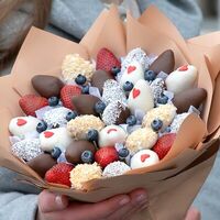 Букет из клубники в шоколаде Капучино в Mosberry