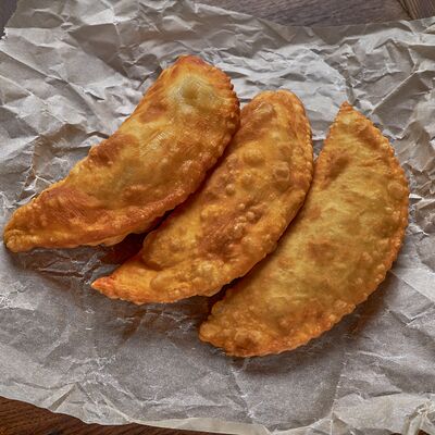 Сет мини-чебуречков в Инжир по цене 280 ₽