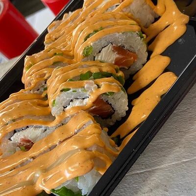 Спайси-лосось в Скрути-ка Sushi по цене 570 ₽