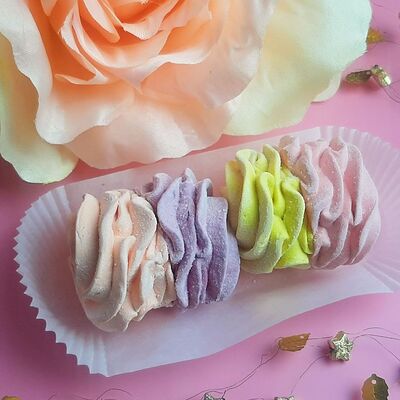 2 зефирки из 100% ягод в Чародейка сладостей по цене 300 ₽