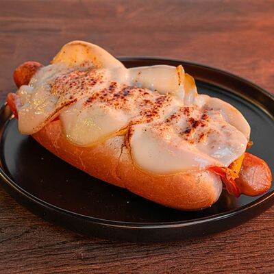 Хот-дог с куриной сосиской в Бар Крафт 1.0 по цене 410 ₽