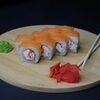 Ролл Филадельфия с крабом в Yo! Sushi по цене 750