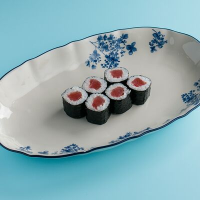 Маки-ролл с тунцом в MO by Matisov по цене 459 ₽