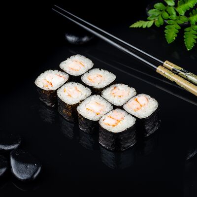 Ролл с креветкой в Татаки по цене 279 ₽