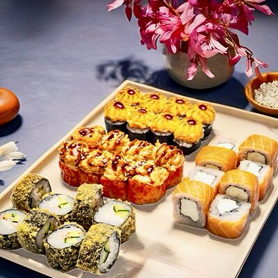 Сет на троихв Про 100 суши по цене 3099 ₽