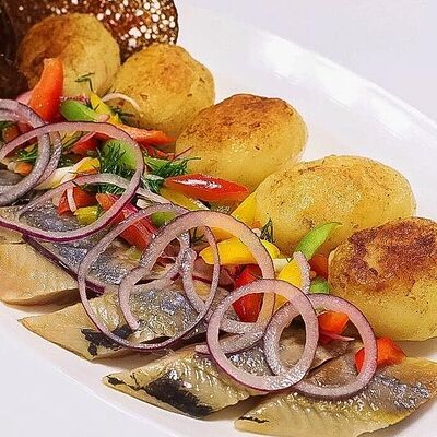 Селёдочка по-деревенски в Голден хаус по цене 460 ₽