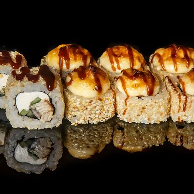 Запеченные с угремв Марко пицца по цене 550 ₽