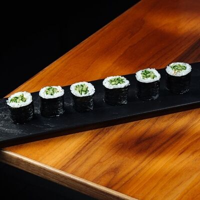 Маки с огурцом в Buba Sushi по цене 580 ₽