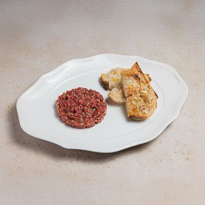 Тартар из говяжьей вырезки в Bocconcino по цене 1710 ₽