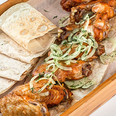 Куриные крылышки в Бурум по цене 390 ₽