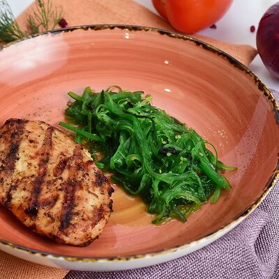 Куриная грудка гриль в Самое популярное кафе по цене 310