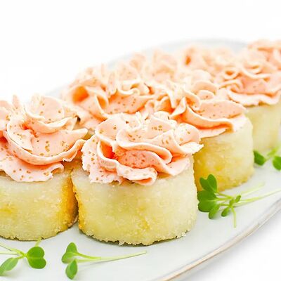 Лила темпура маки в Суши Land по цене 309 ₽