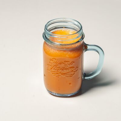 Сок свежевыжатый апельсиновый в Coffee Boom по цене 750 ₽