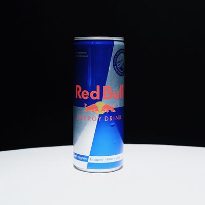 Red Bull в MO friends bar & dining по цене 450 ₽