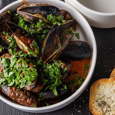 Мидии в томатно-чесночном соусе в HEDONIST по цене 29 р.