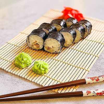 Ролл Хосомаки с угрем в Ясураги по цене 495 ₽