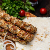 Люля-кебаб в лаваше в Мистер Гирос