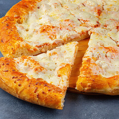 Кусочек пиццы с курицей в Узбекская кухня Халяль по цене 100 ₽