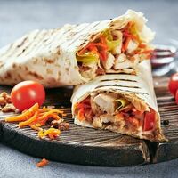 В лаваше с курицей в Waypmust kebab