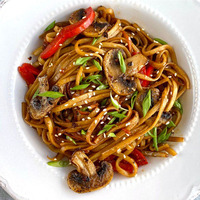 Wok с грибами в Mango