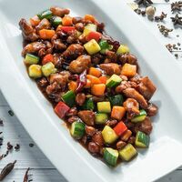 Курица Гунбао в Кирин китайский ресторан