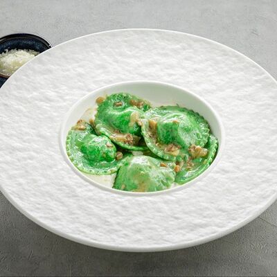 Равиоли с рикоттой и шпинатом в На Парах по цене 500 ₽