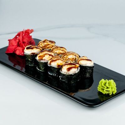 Запеченный спайс ролл с лососем в Сушимания по цене 440 ₽