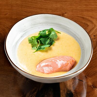 Сырный суп с лососем в Вкусные Суши Premium по цене 249