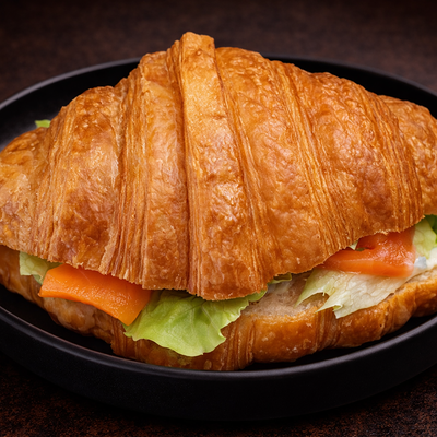 Круассан с семгой в Авто Япончик по цене 438 ₽